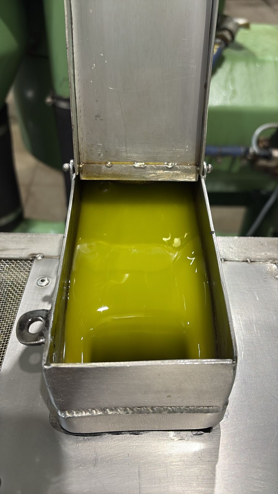 olive oil polyphenols,HPLC olive oil testing,NMR olive oil,biophenol levels EVOO,extra virgin olive oil quality,high phenolic olive oil,IOC olive oil standards